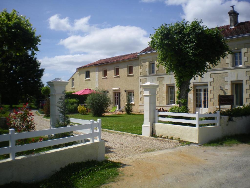 Domaine Des Tilleuls Val-de-Livenne Exterior photo